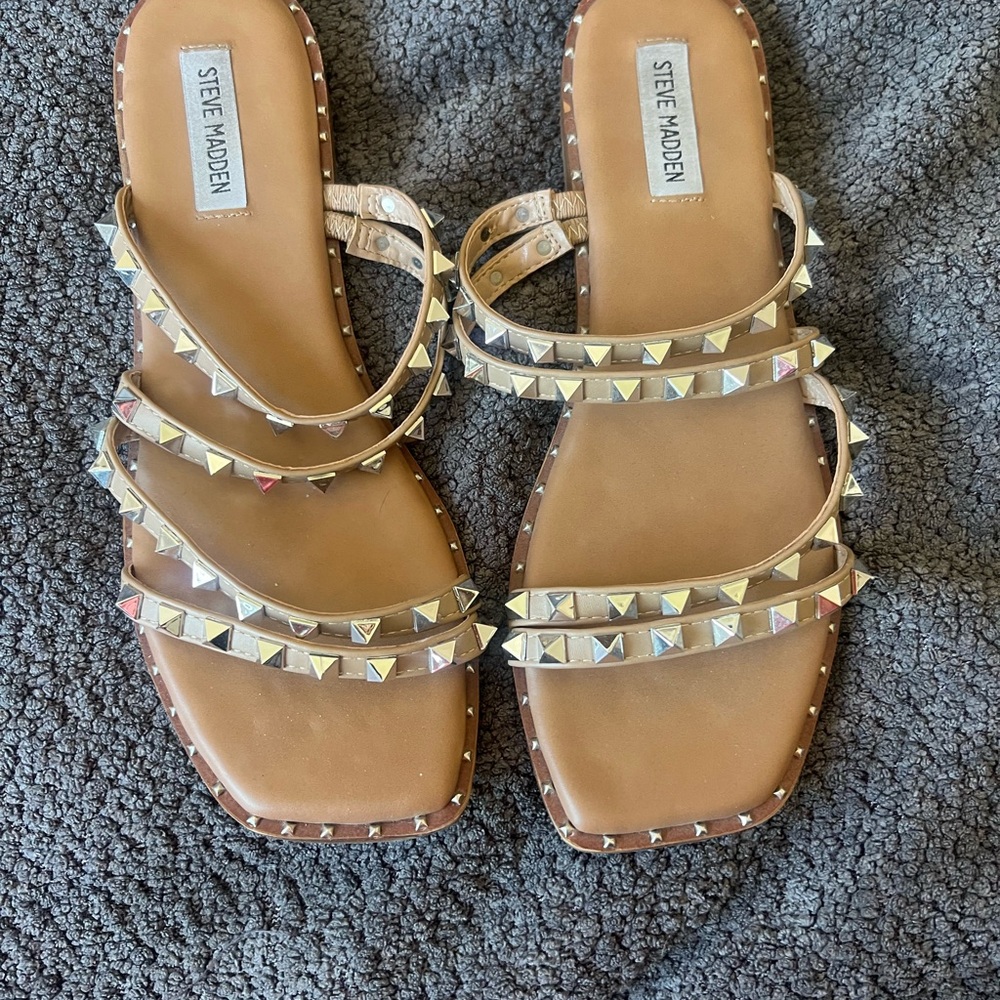 Steve Madden Tan Studded Sandals size 10